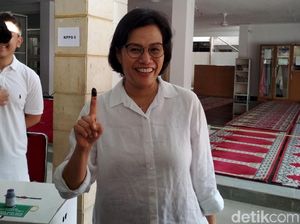 Usai Nyoblos, Sri Mulyani Pamer Telunjuk Bertinta