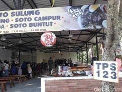 Nyoblos di TPS Amien Rais, Pemilih Disuguhi Sarapan Soto Ayam