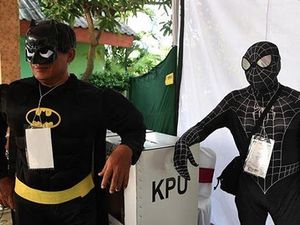 Ketika Superhero DC dan Marvel Bersatu Jaga TPS