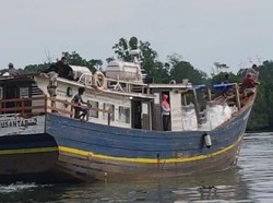 KM Banawa Nusantara 2 Distribusikan Kotak & Surat Suara ke Wilayah 3 TP