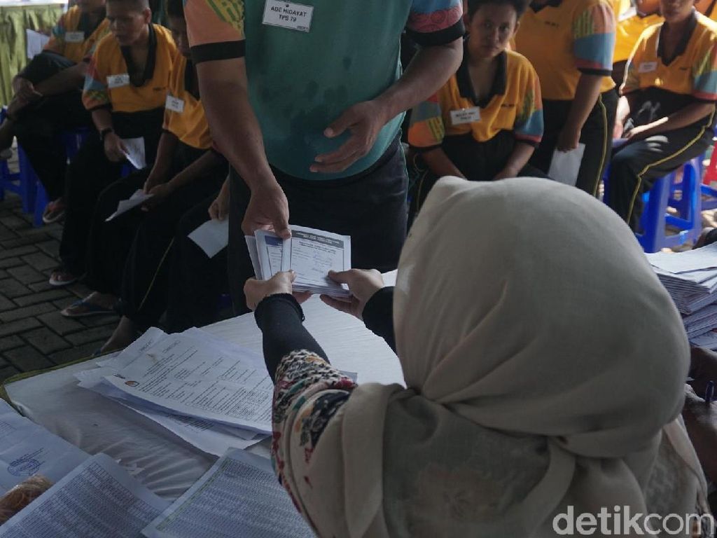 Kemenangan Tanpa Selebrasi di TPS Khusus Pengidap Gangguan Jiwa Kemenangan Tanpa Selebrasi di TPS Khusus Pengidap Gangguan Jiwa