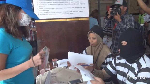 Vanessa Angel Ikut Nyoblos