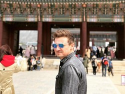Deretan Film Terbaik Jeremy Renner, The Hurt Locker hingga Wind River