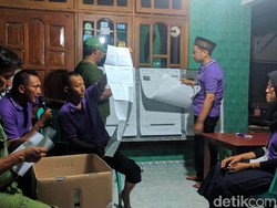 Listrik Padam dan Formulir C1 Jadi Kendala Hitung Suara di Lamongan
