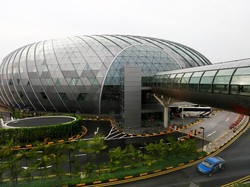 Bandara Changi Jadi Klaster Corona, Ribuan Pekerja Diswab