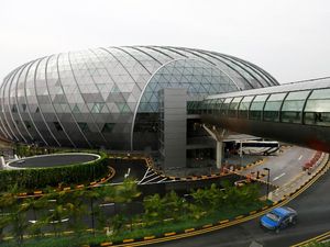 Bandara Changi Jadi Klaster Corona, Ribuan Pekerja Diswab Bandara Changi Jadi Klaster Corona, Ribuan Pekerja Diswab