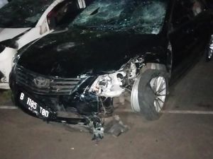 Pengemudi yang Tabrak Mercy dan 4 Motor Berinisial AB, Bukan Pengacara DS Pengemudi yang Tabrak Mercy dan 4 Motor Berinisial AB, Bukan Pengacara DS