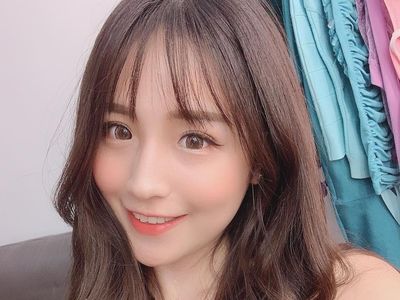 Cantiknya SPG Internasional yang Bikin Pengunjung Pria di Pameran Motor Lemas