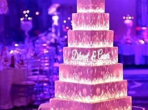 Keren! Tren Kue Pengantin yang Canggih Berhiaskan Video Mapping
