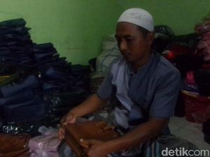 Kisah Perajin Tas Seminar, dari Ikut Orang hingga Buka Bisnis Sendiri