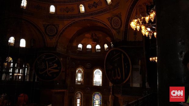 Menjejak Dua Benua dalam Satu Malam di Istanbul
