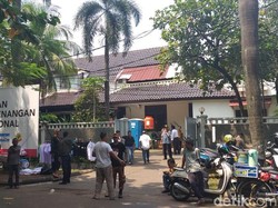 Video Tak Ada Lagi Karangan Bunga Ucapan Selamat di Rumah Prabowo