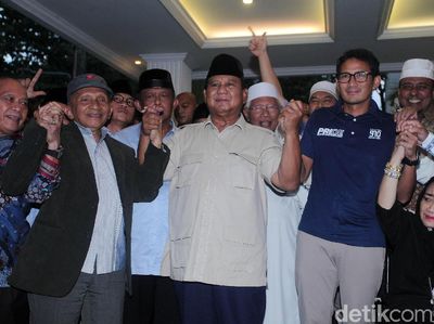 Didampingi Sandiaga, Prabowo Deklarasi untuk Ketiga Kalinya