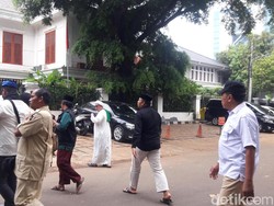 Amien Rais-Ustaz Sambo Merapat ke Rumah Prabowo di Kertanegara