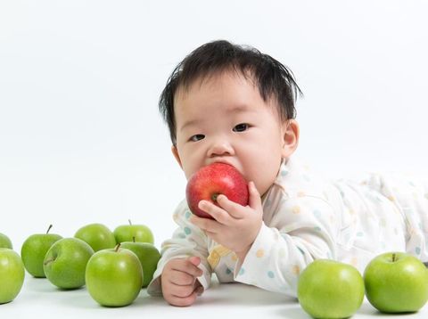 Tips Simpel agar Anak Suka Makan Sayur & Buah Sejak Kecil