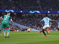 City menjamu Tottenham di Etihad Stadium, Kamis (18/4/2019) dini hari WIB. Harus membalikkan keadaan usai kalah 0-1 di leg pertama, City memulai dengan baik lewat gol cepat Raheem Sterling di menit keempat. Foto: Laurence Griffiths/Getty Images