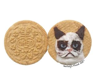 Keren! Seniman Ini Bikin Lukisan Cantik Berbahan Krim Oreo