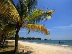 Turis BAB Sembarangan di Pantai Malaysia, Diberitakan Media Dunia
