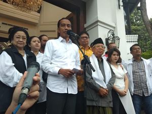 Jokowi Ungkap Hasil 12 Quick Count: Jokowi-Amin 54,5% Prabowo-Sandi 45,5%