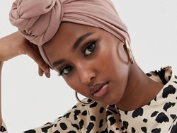 Untuk Pertama Kalinya, E-Commerce ASOS Rilis Koleksi Busana Muslim