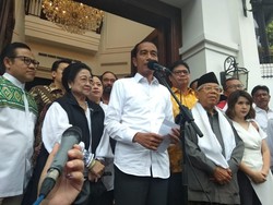 Jokowi dan Pusaran Sistem Anomali