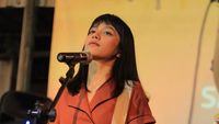 Foto: Bassist Manis Asal Bandung Ini Sering Disebut Netizen Istri Online-ku