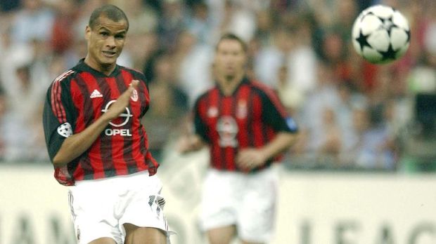 Mengingat 'Kebusukan' Rivaldo di Lapangan Hijau