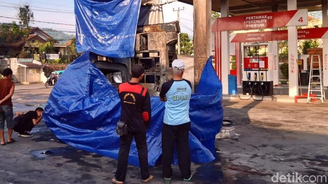 Berita Polisi Selidiki Penyebab Kebakaran SPBU di Sukabumi Jumat 19 April 2024