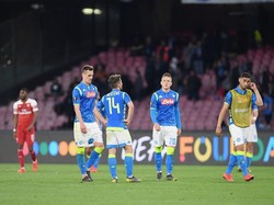 Gol Lacazette Runtuhkan Kepercayaan Diri Napoli