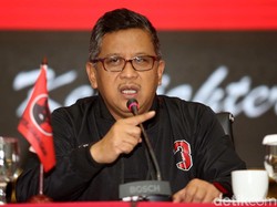 Jokowi-Zulkifli Berbincang di Istana, Hasto: Bahas Bangsa dan Negara