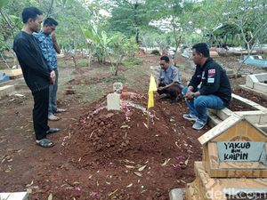 Kelelahan Kawal Rekap Suara, Petugas KPPS di Karawang Meninggal Kelelahan Kawal Rekap Suara, Petugas KPPS di Karawang Meninggal
