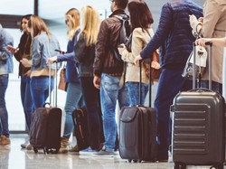 Bertingkah Aneh di Pesawat, Bisa Masuk Akun Instagram Ini