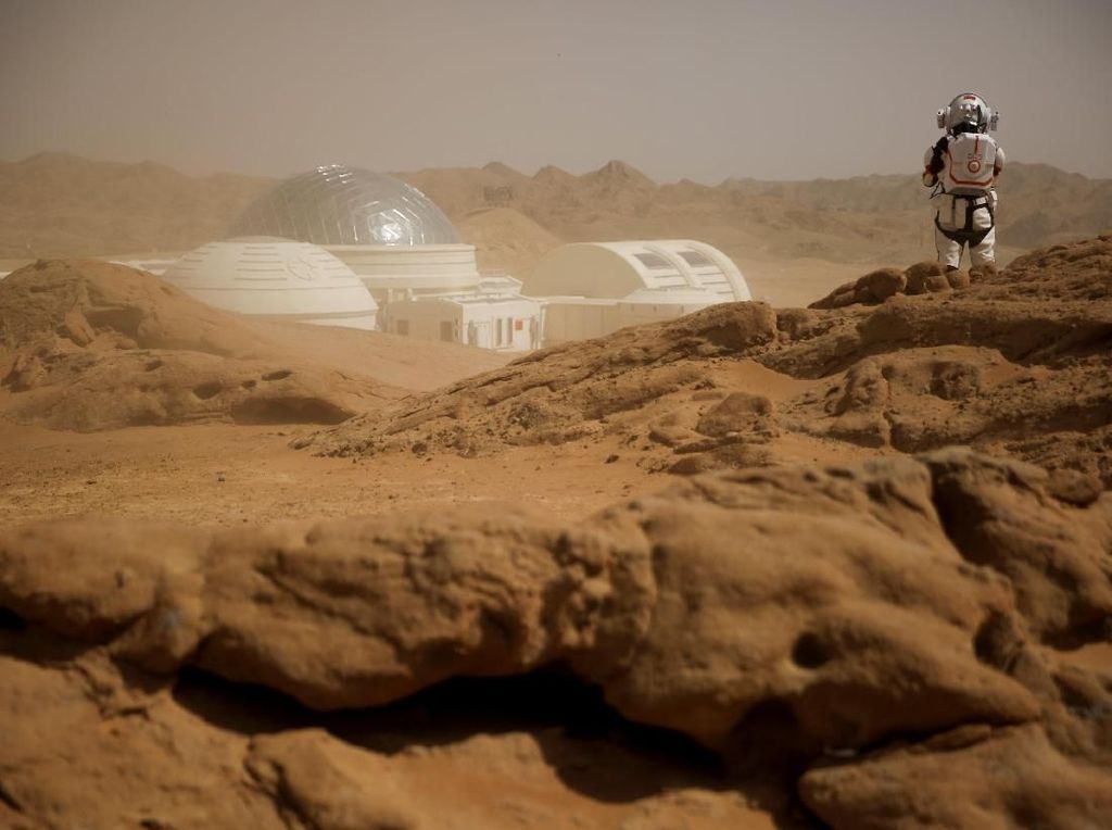 Limbah Plastik Bakal Jadi Sumber Makanan di Mars Limbah Plastik Bakal Jadi Sumber Makanan di Mars
