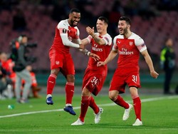 Tendangan Bebas Lacazette yang Hancurkan Napoli