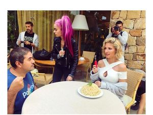 Wanita yang Dinikahi Chris Hemsworth di Pulau Sumba, NTT Ini Doyan Pastry Wanita yang Dinikahi Chris Hemsworth di Pulau Sumba, NTT Ini Doyan Pastry