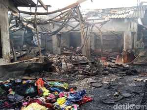 Selidiki Kebakaran Pasar Lawang, Labfor Amankan Kompor dan Trafo Selidiki Kebakaran Pasar Lawang, Labfor Amankan Kompor dan Trafo