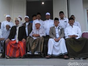 Lupakan 01 dan 02, Ini 5 Seruan Kiai Sepuh di Jatim Usai Pemilu 2019 Lupakan 01 dan 02, Ini 5 Seruan Kiai Sepuh di Jatim Usai Pemilu 2019