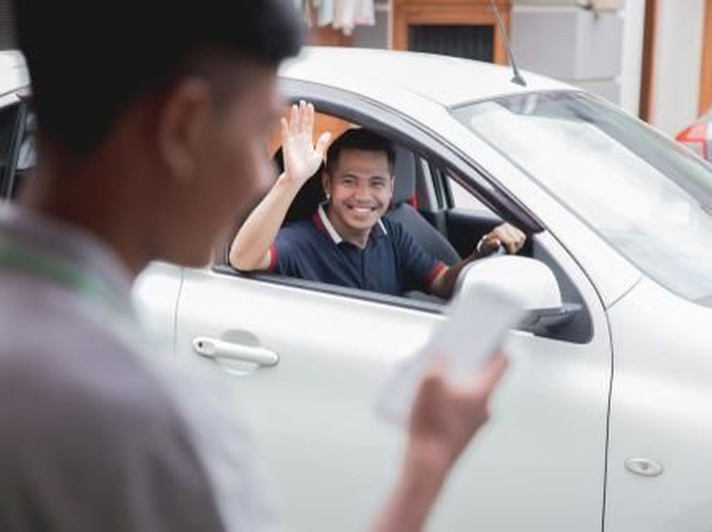 Waduh! Gara-gara Kentut, Sopir Taksi Online Baku Hantam dengan Penumpang Waduh! Gara-gara Kentut, Sopir Taksi Online Baku Hantam dengan Penumpang