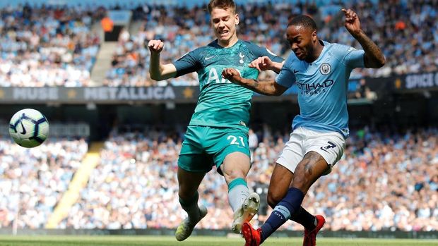 Man City harus melewati laga berat lawan Man United.