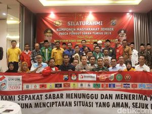 Tim Sukses Kedua Capres di Jember Gelar Deklarasi Damai Pascapemilu Tim Sukses Kedua Capres di Jember Gelar Deklarasi Damai Pascapemilu