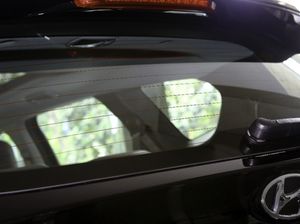 Di Negara Tropis seperti Indonesia, Perlukah Defogger pada Mobil?