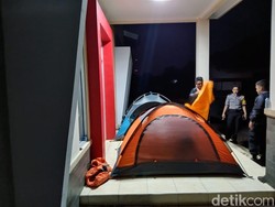 Hobi Naik Gunung, Brigadir Umamul Buat Tenda Jaga Logistik Pemilu