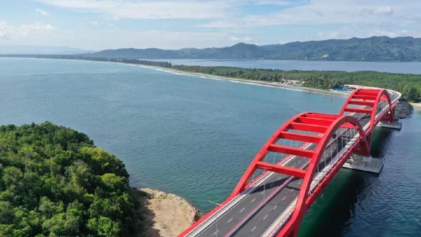 Melihat Lagi Jembatan Holtekamp yang Belum Bisa Diresmikan Jokowi