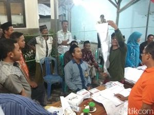 Salah Input Data, 5 TPS di 2 Kecamatan Lamongan Lakukan Hitung Ulang Salah Input Data, 5 TPS di 2 Kecamatan Lamongan Lakukan Hitung Ulang