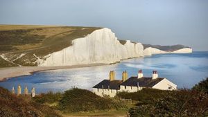 Foto: Tebing Cantik Tapi Jadi Tempat Bunuh Diri