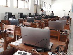 Persiapan UNBK SMP di Brebes, Sekolah Pinjam Komputer Milik Siswa
