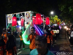 Semarak Parade Lampion Iringi Kirab Pataka RA Kartini di Rembang