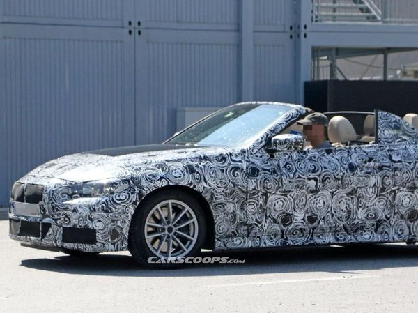BMW Seri 4 Convertible dengan Atap Buka-Tutup