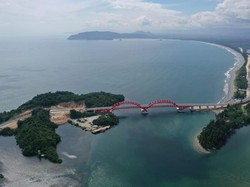 Jalan Panjang Jembatan Holtekamp yang akan Diresmikan Jokowi