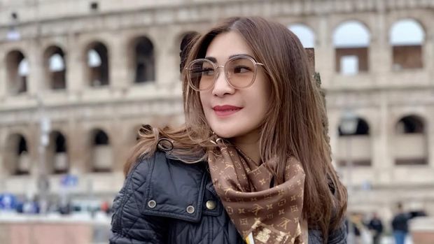 Istri Andre Taulany, Erin Taulany